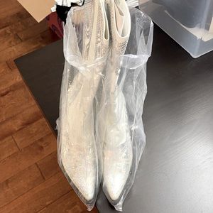 Helen’s Heart unworn boots